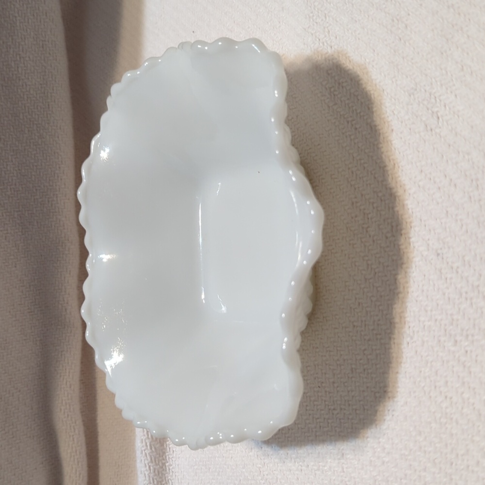 Vintage White Milk Glass Diamond Point Pattern Candy Dishes‎ Ruffled Rim